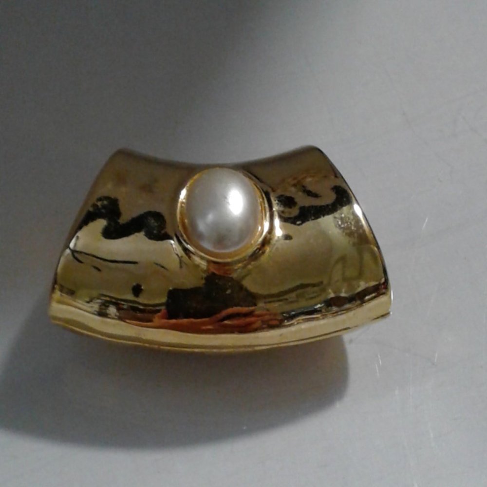 Gold Tone  Scarf Tube Slide  with Faux Pearl